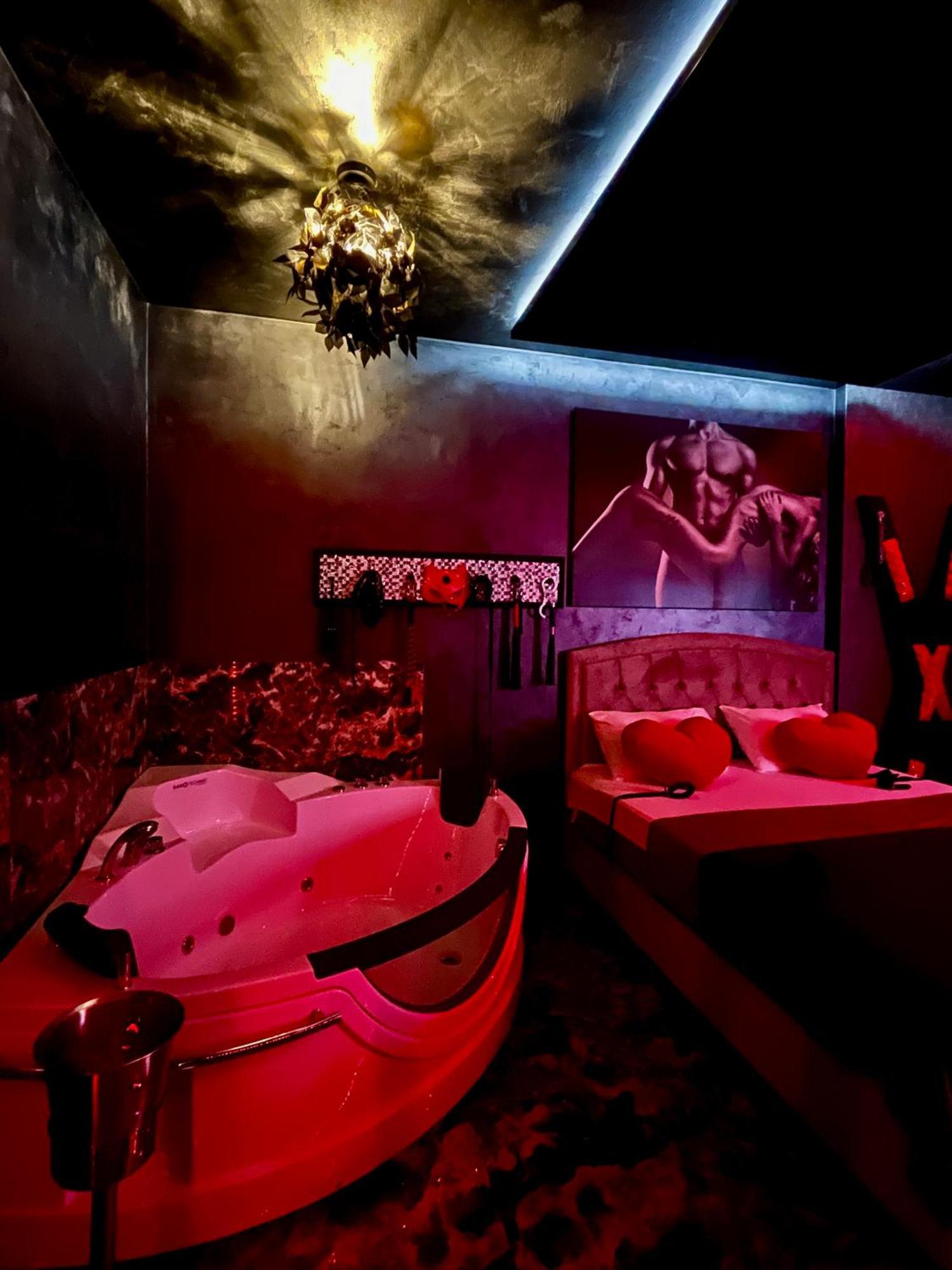 Love Room Bucharest Luaran gambar