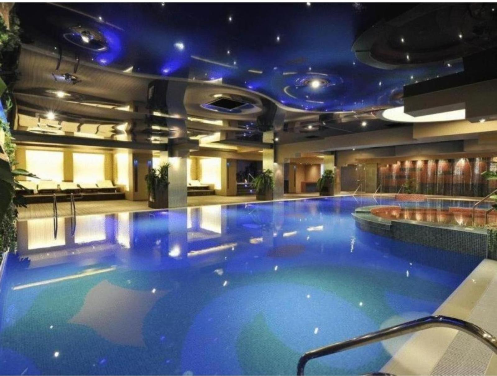 Love Room Bucharest Luaran gambar