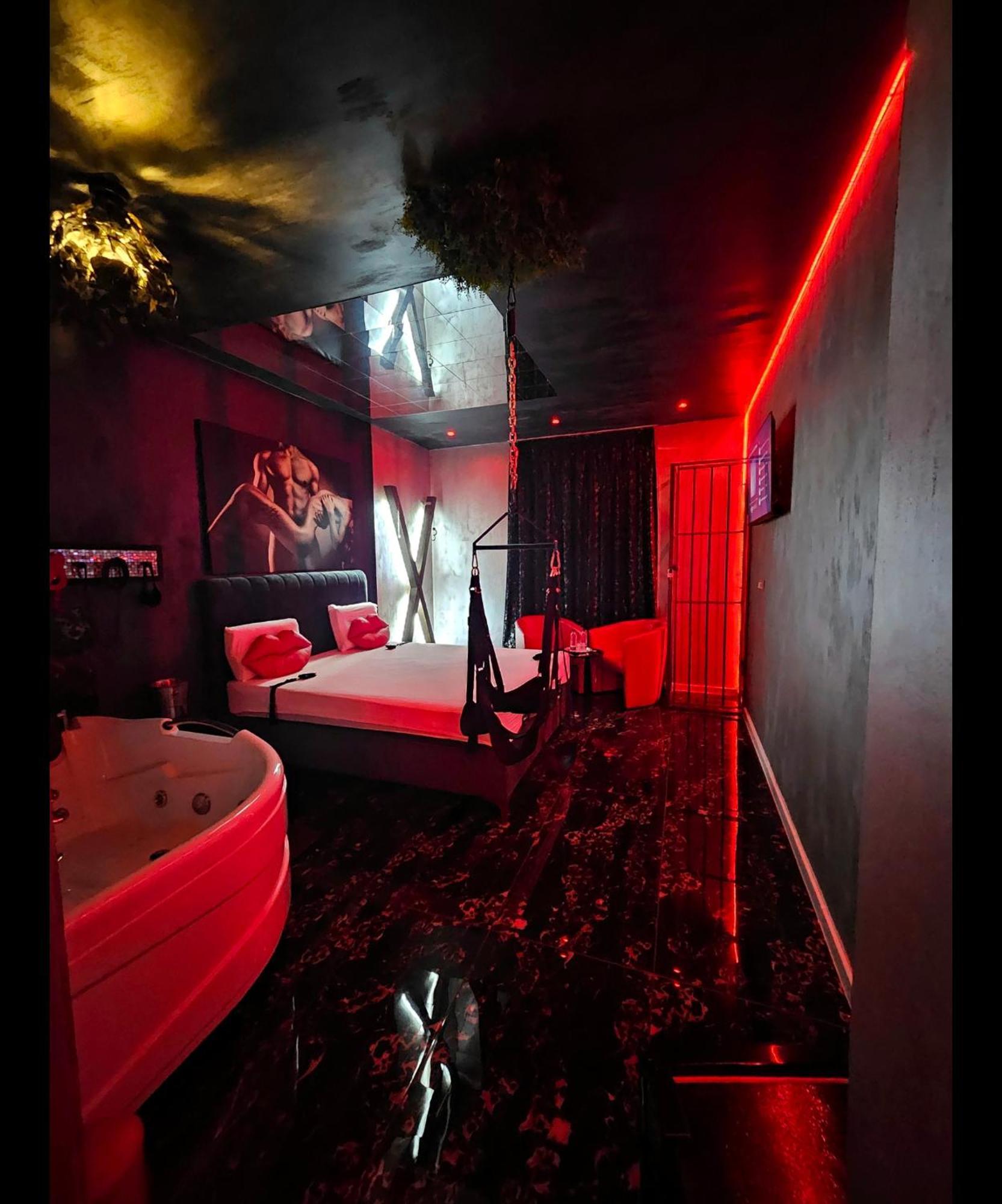 Love Room Bucharest Luaran gambar